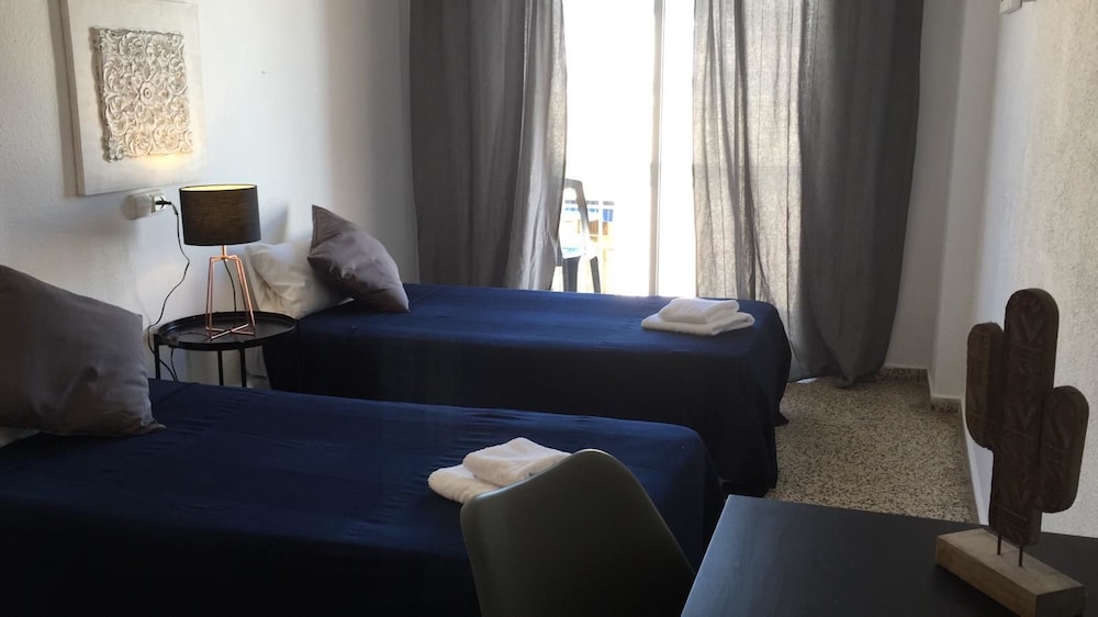 The Hostal Tierramar 11/27