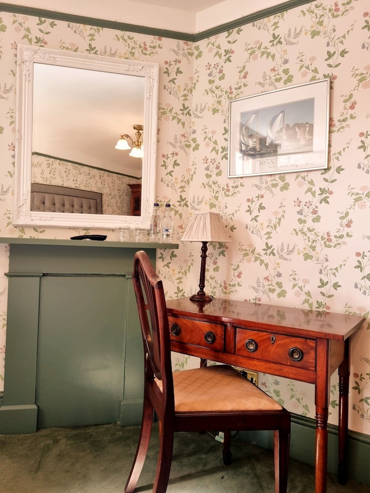 Villa Rothsay Hotel 46/53