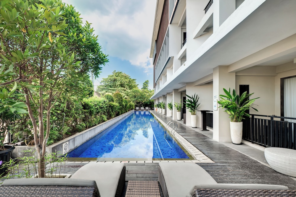 Harris Hotel Seminyak 46/50