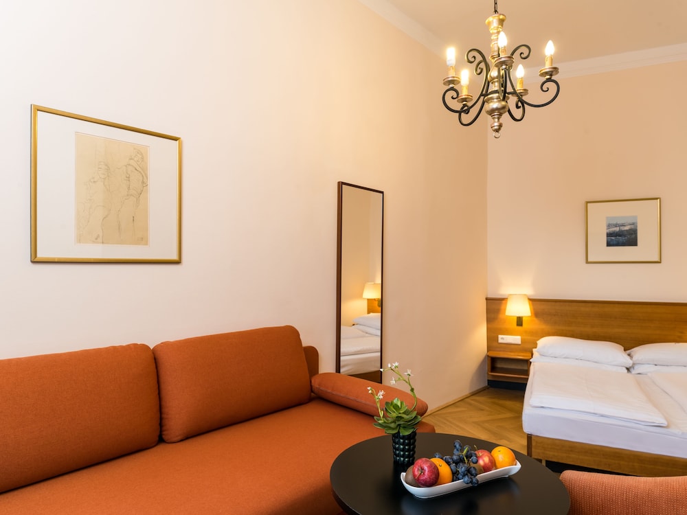 Johann Strauss Hotel 31/52