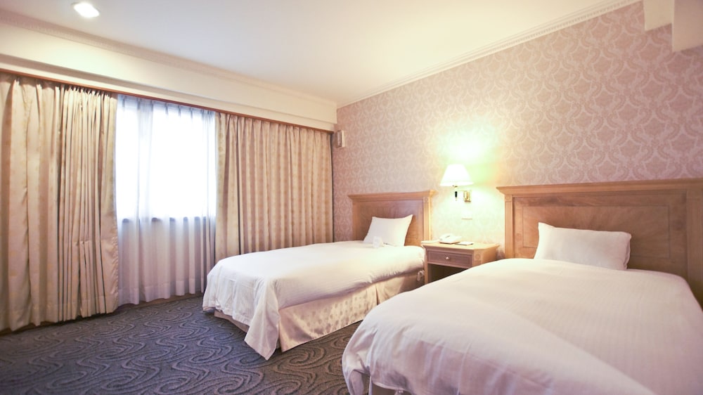DELUXE, TWIN BEDS