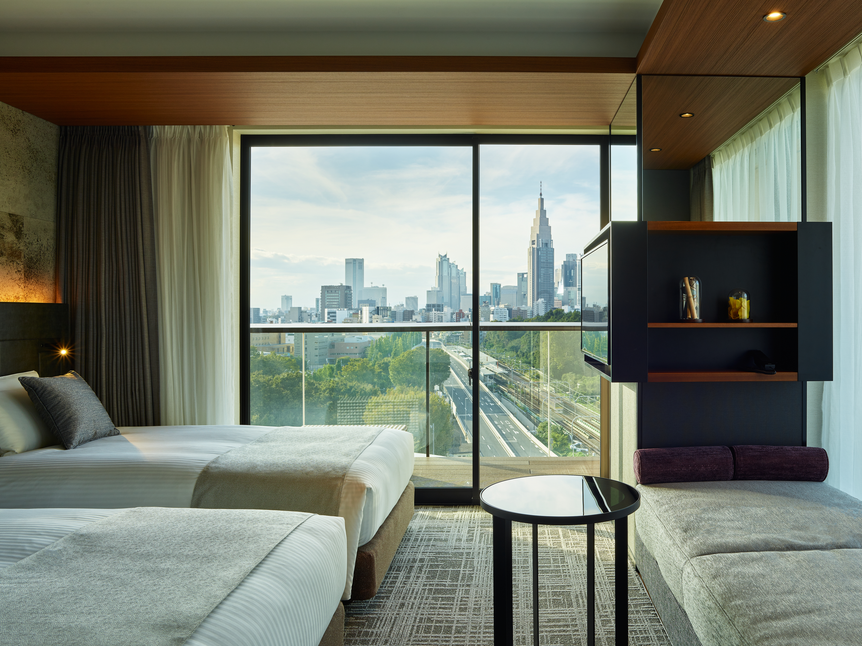 SUPERIOR, 2 BEDS, WITH EXTRA BED, BALCONY, CORNER