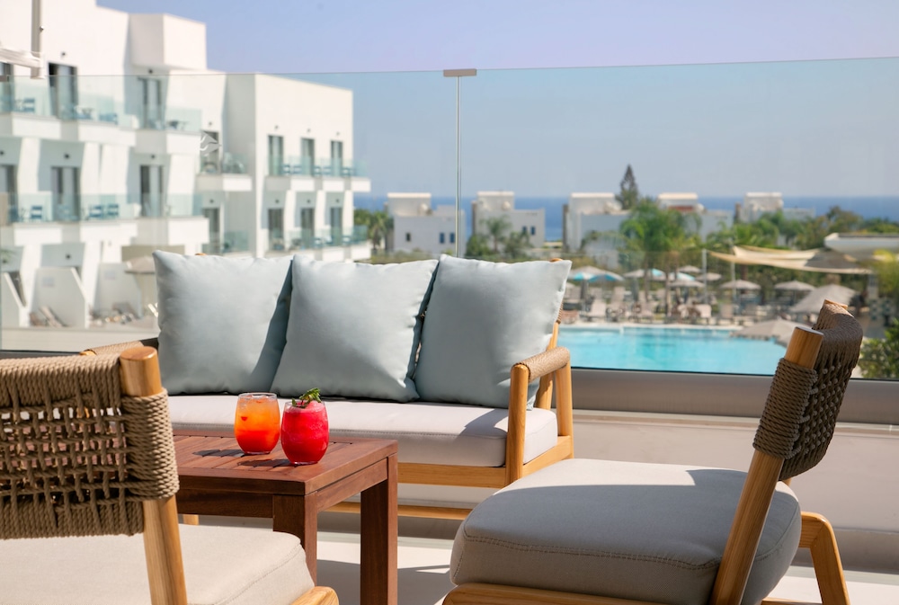 Atlantica Aqua Blue Hotel 38/50