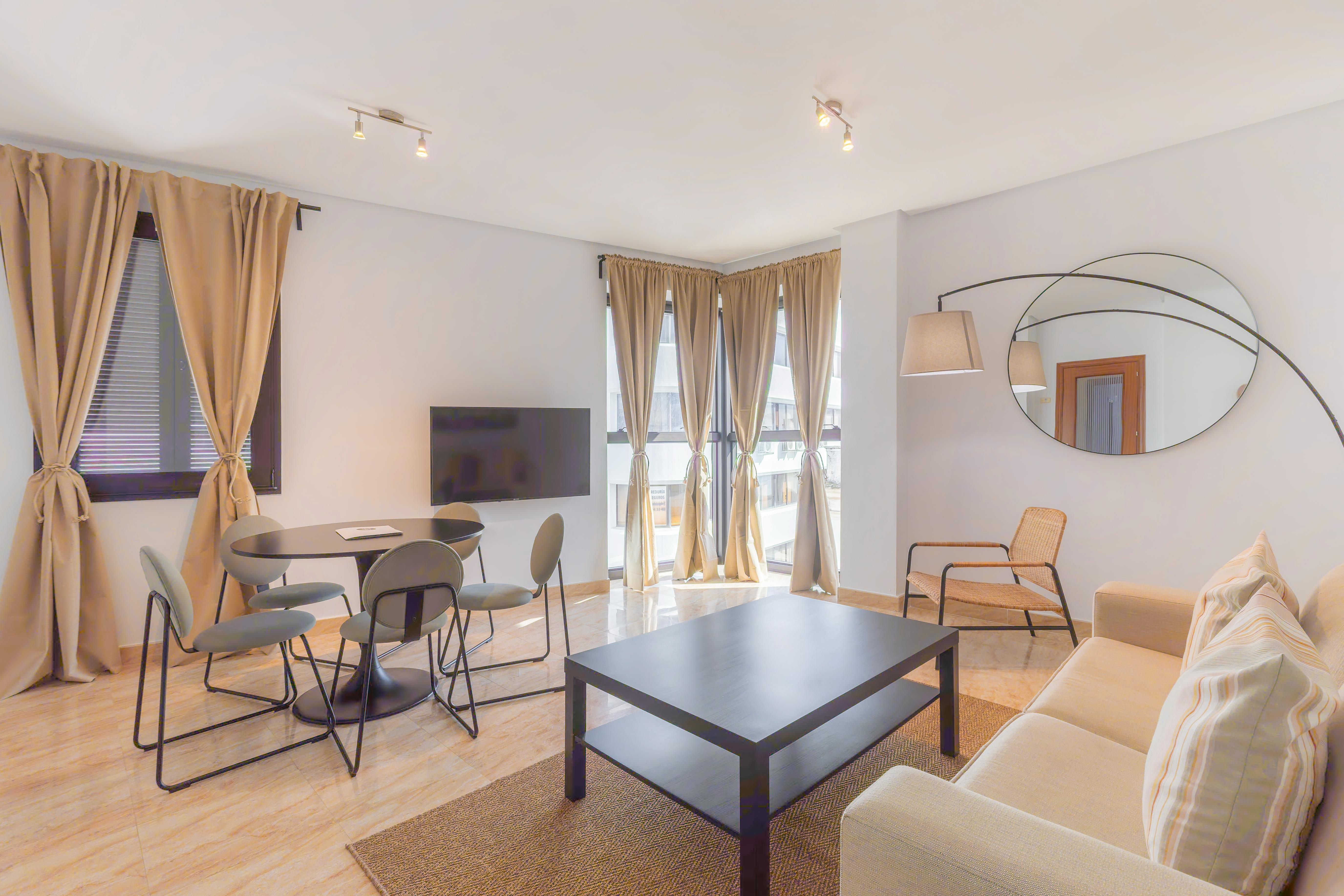 Apt Blueseas Bahia Marina 42/58