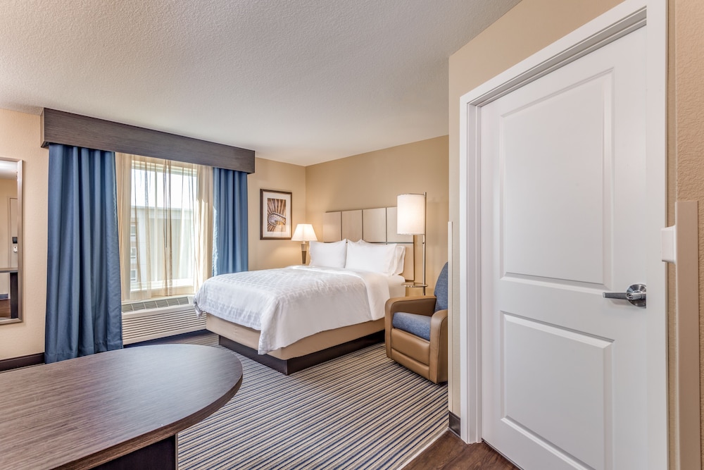 Candlewood Suites Eau Claire I-94 16/43