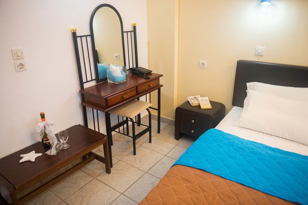 Antonios Hotel 31/62