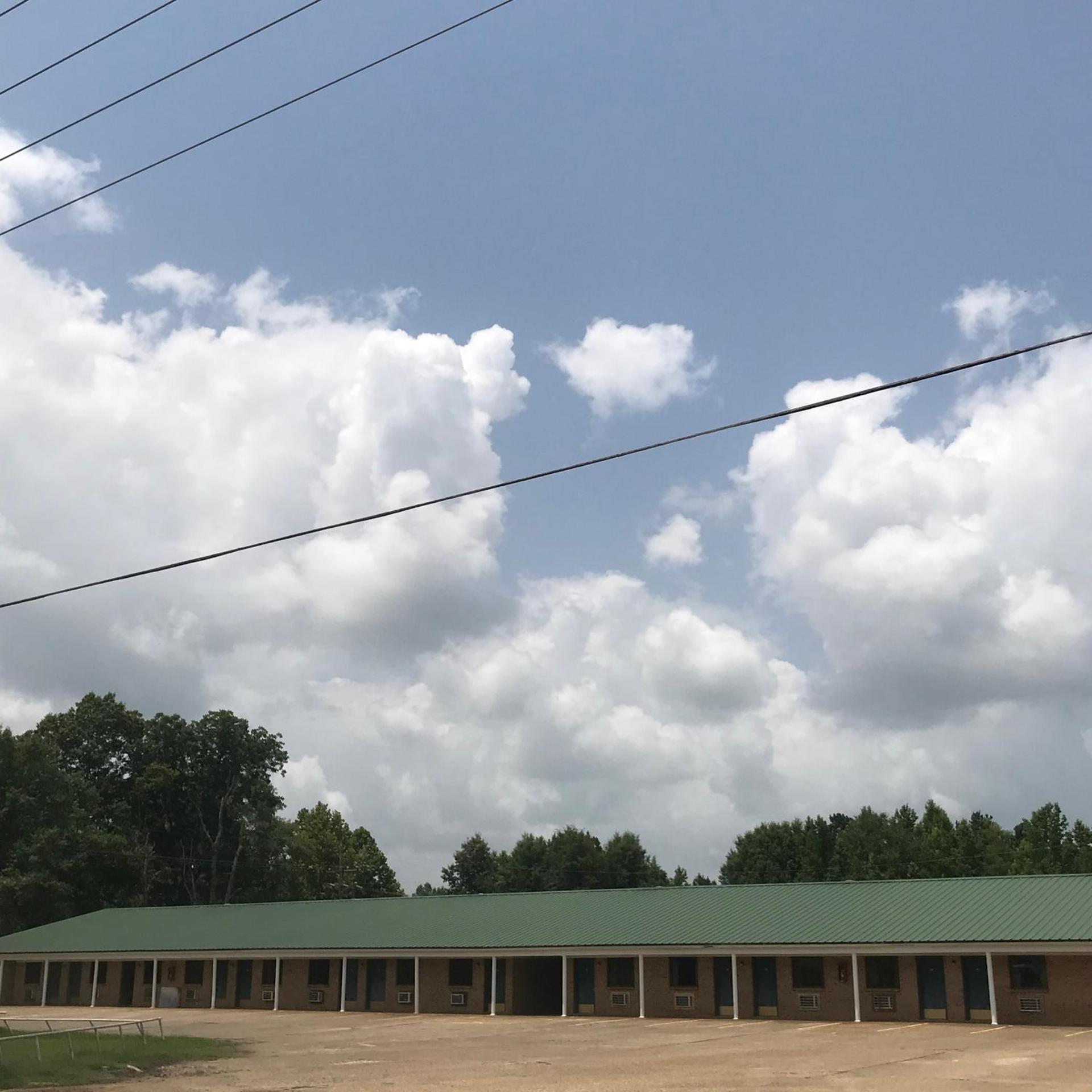 Linder Motor Lodge 16/21