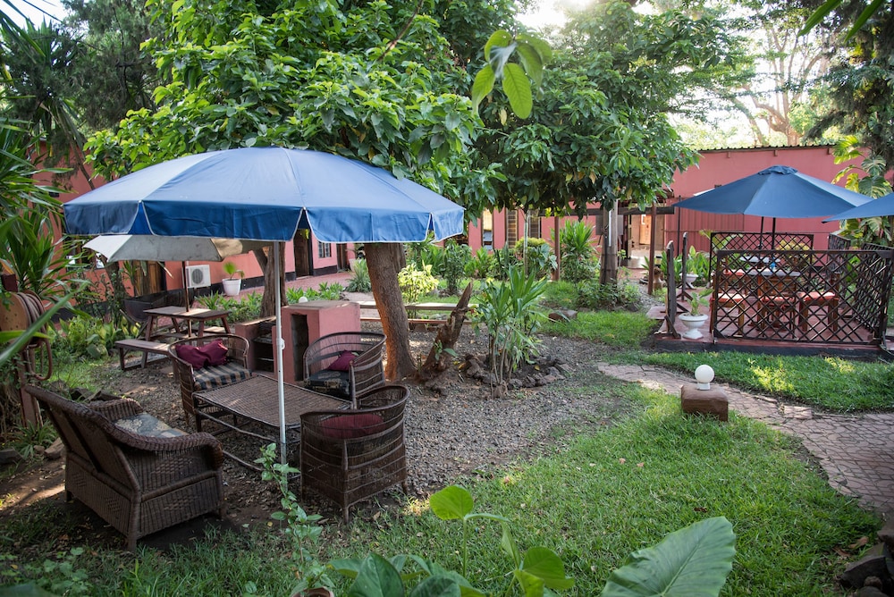 Okavango Lodge 25/30