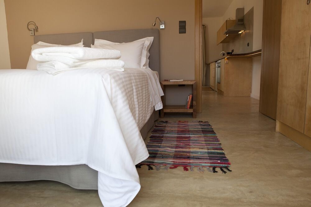 Horizonte Seafront Suites 7/24