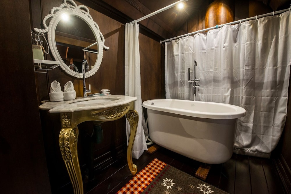 Amara Villa Khao Ka Lok 49/49