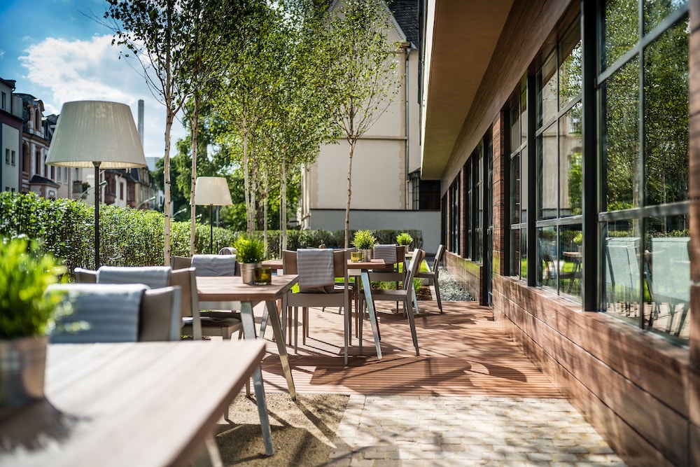 SAKS Urban Design Hotel Frankfurt 45/50