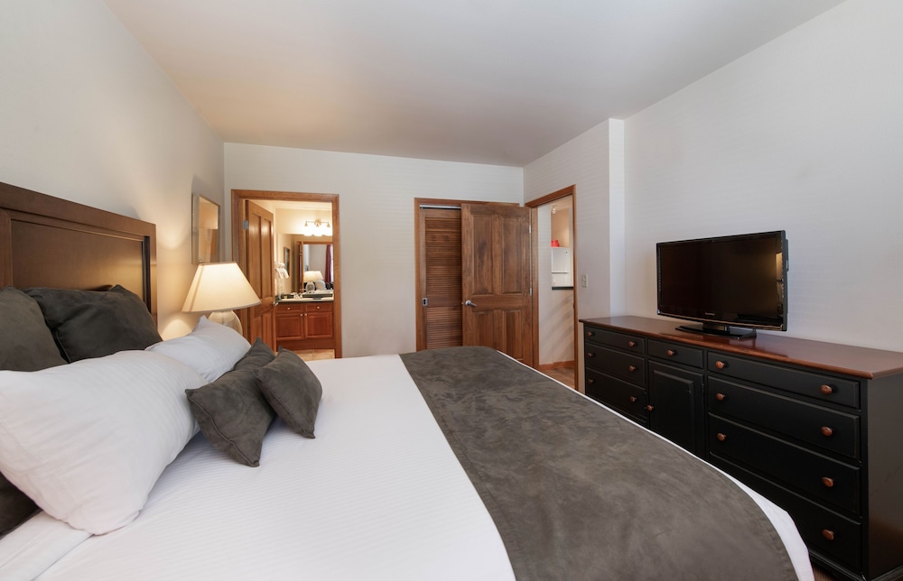Zephyr Mountain Lodge 28/50