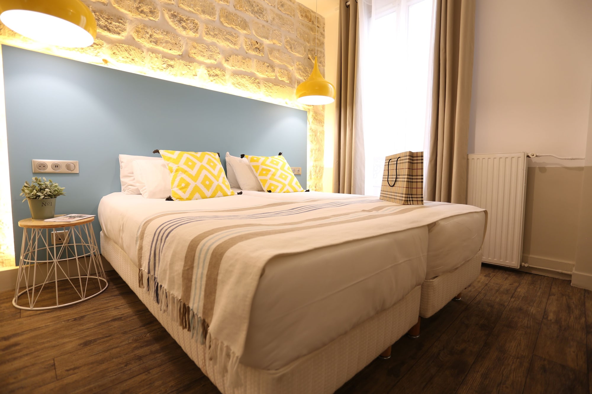CLASSIC, DOUBLE BED