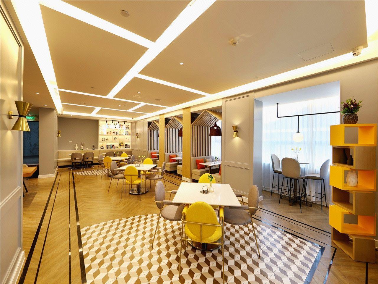 Magnotel (Luanchuan Changchun Road Cross Street) 24/33