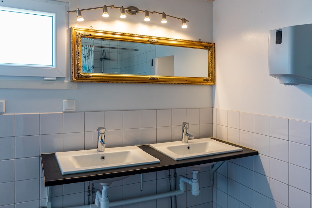 Frosunds Semesterby 43/50