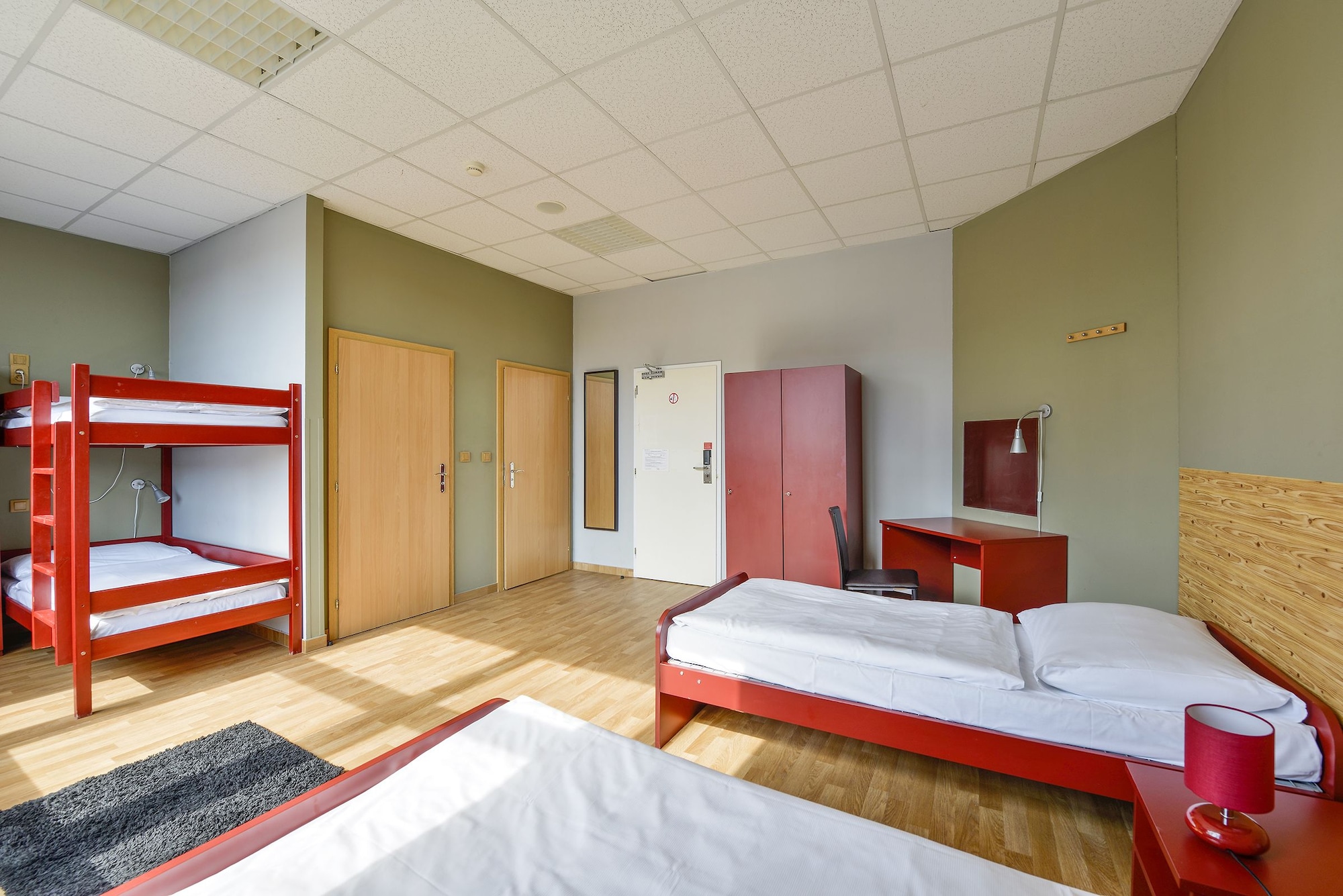 ROOM, TRIPLE