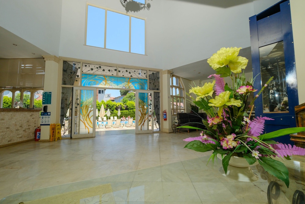 CLUB SELEN HOTEL 10/50