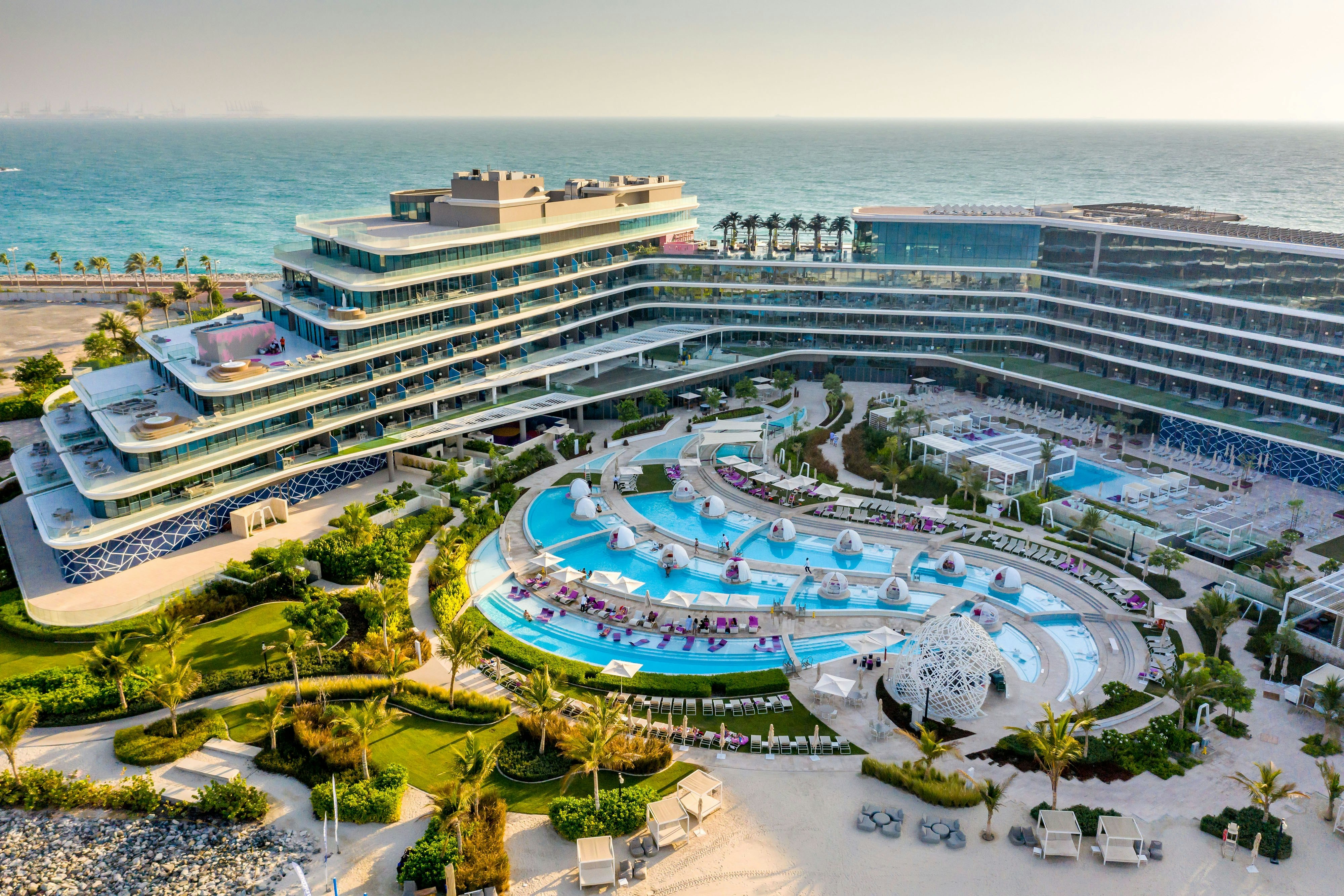 W Dubai – The Palm 60/61