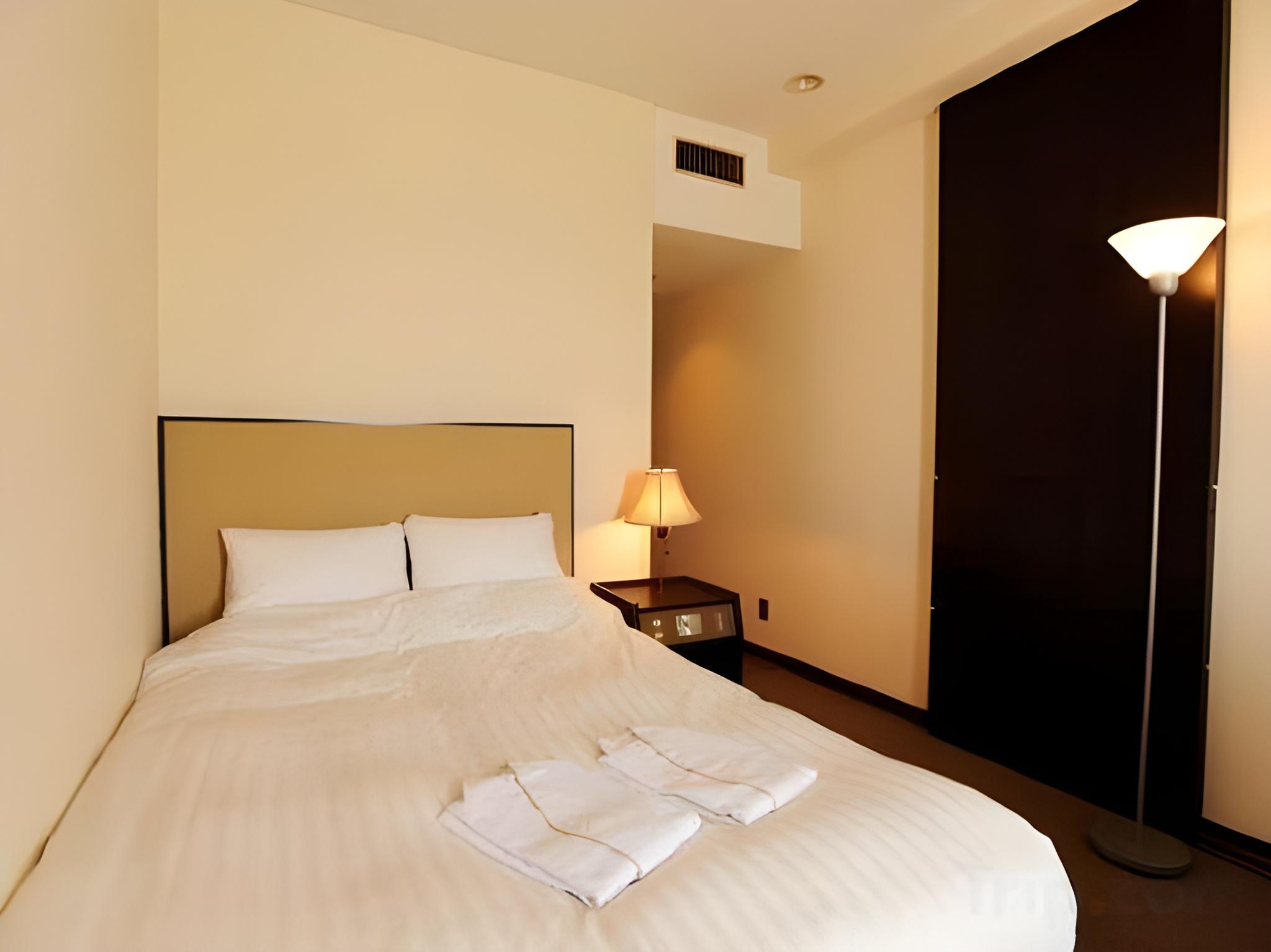 Semi Room, Standard, Semi Double Bed, Smoking