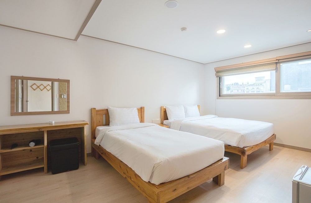 J2 Family Hotel Jeju 12/32