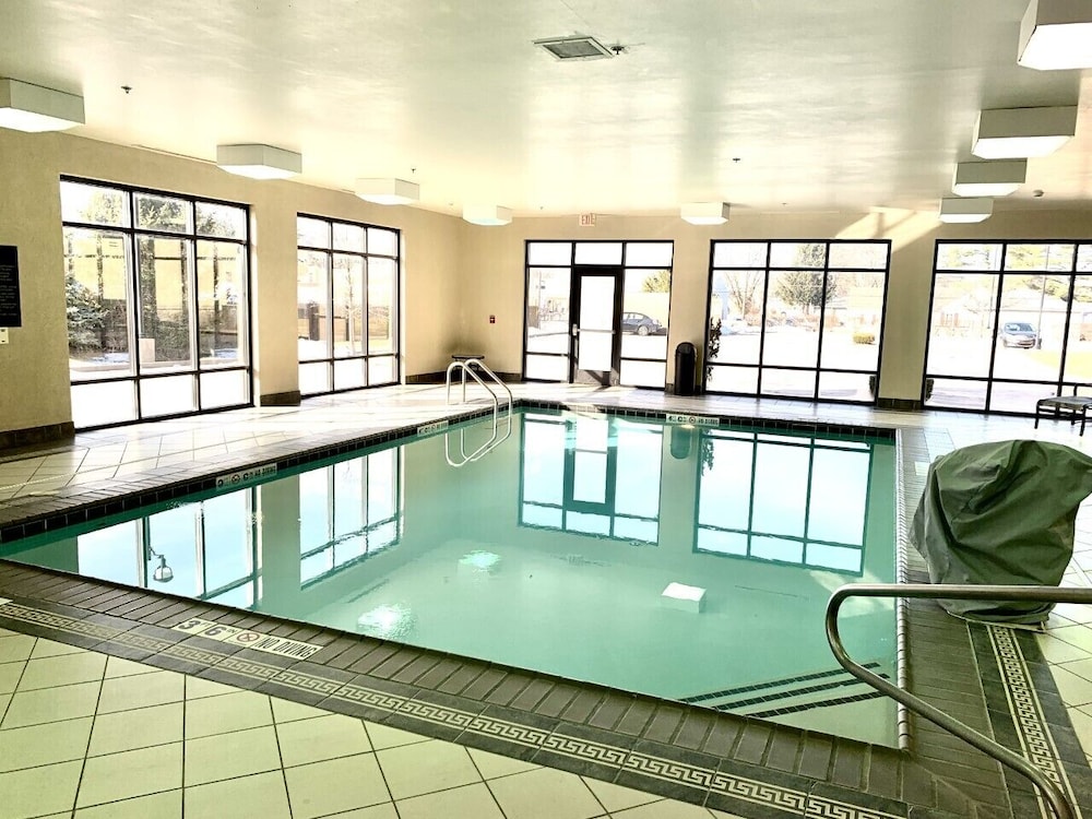 swimming pool spa