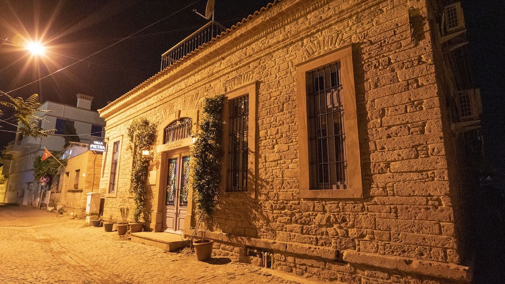 Sizmahan Hotel 2/64