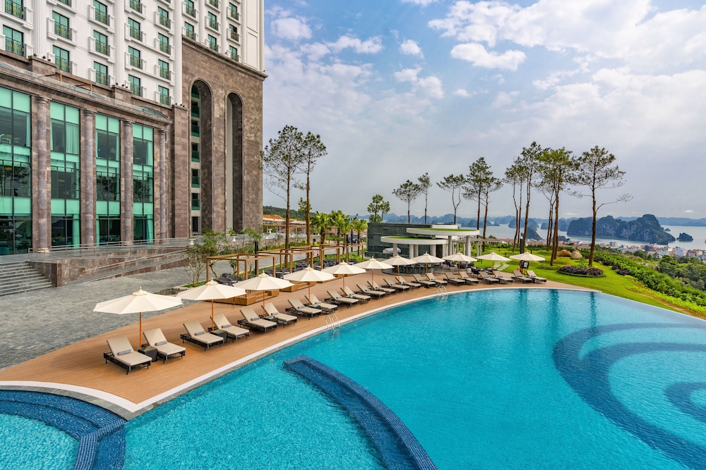 Flc Ha Long Bay Golf Club And Luxury Resort 62/67