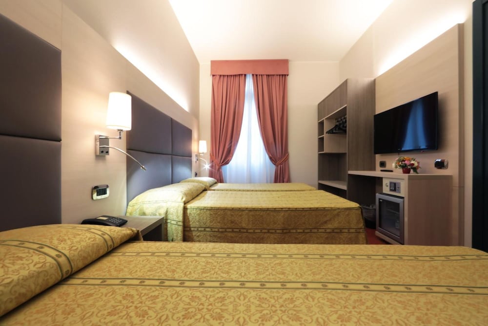 Hotel Campion 18/67