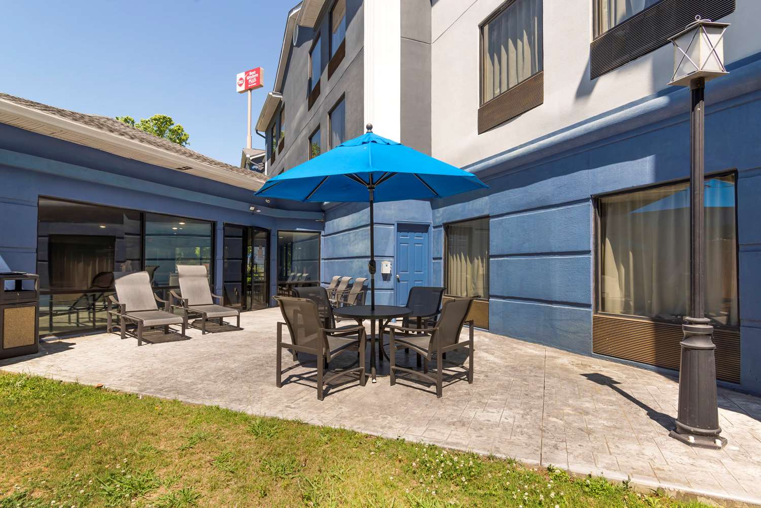 Best Western Plus McDonough Inn & Suites 55/55