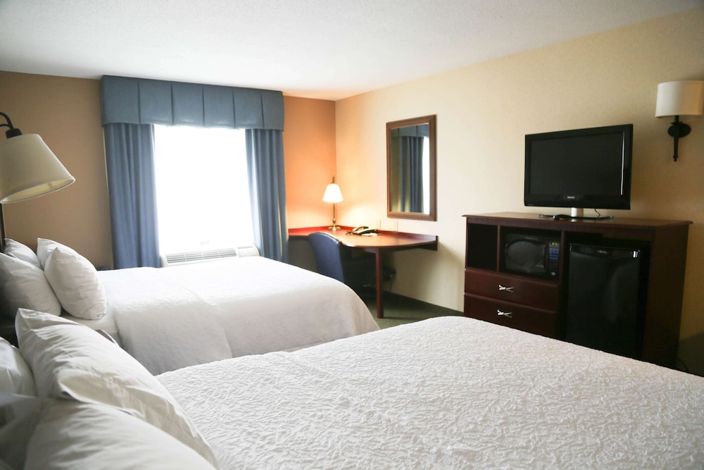 Hampton Inn Morehead 14/53