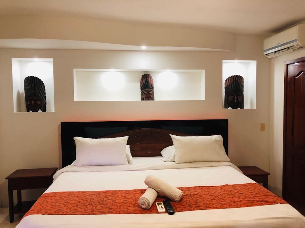 Hotel Yurupary 8/48