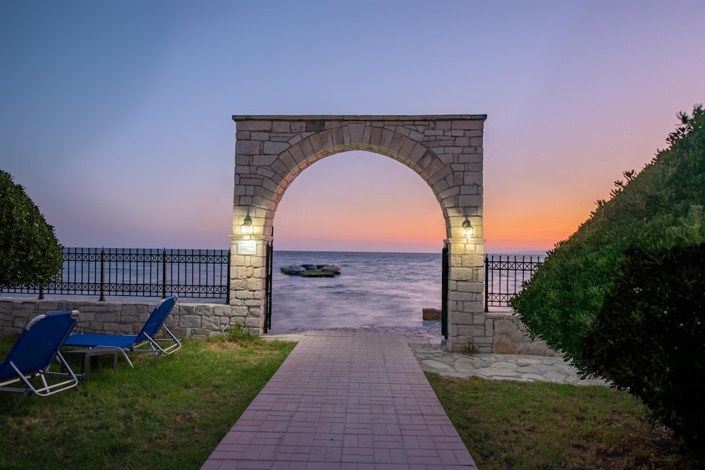 Porto Iliessa by GHH 35/43