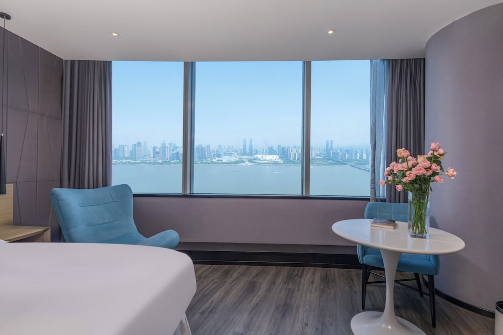 Mercure Hangzhou Qianjiang 18/67