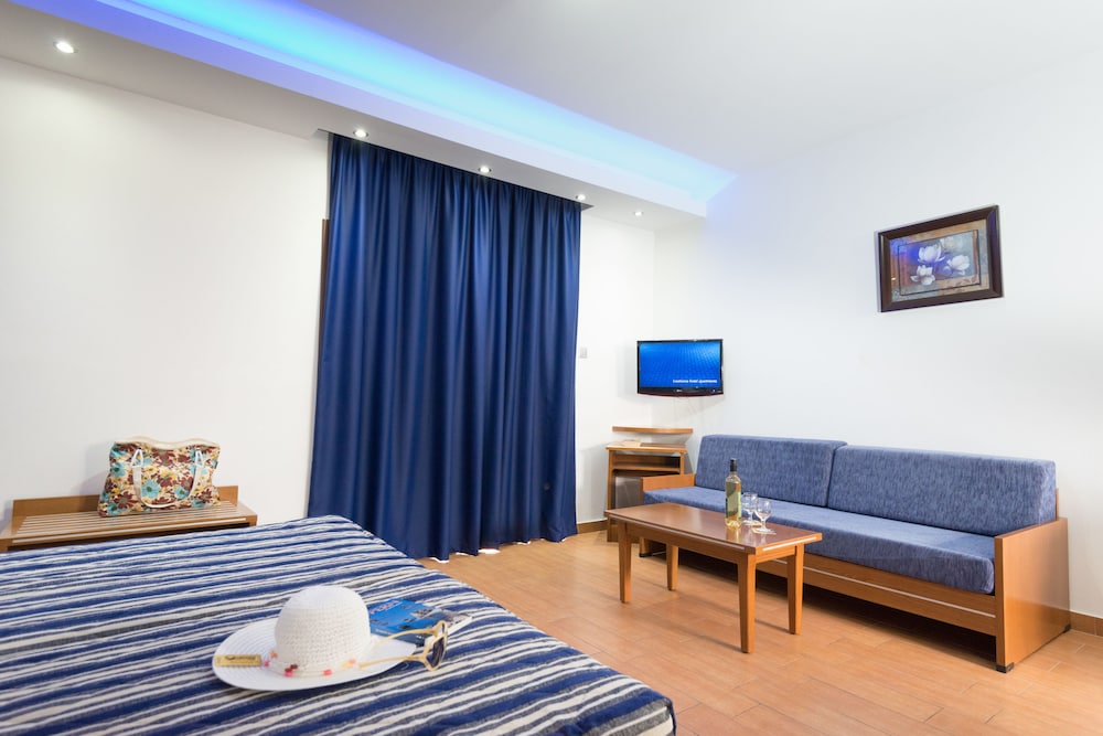 Loutsiana Hotel Apartments 29/63