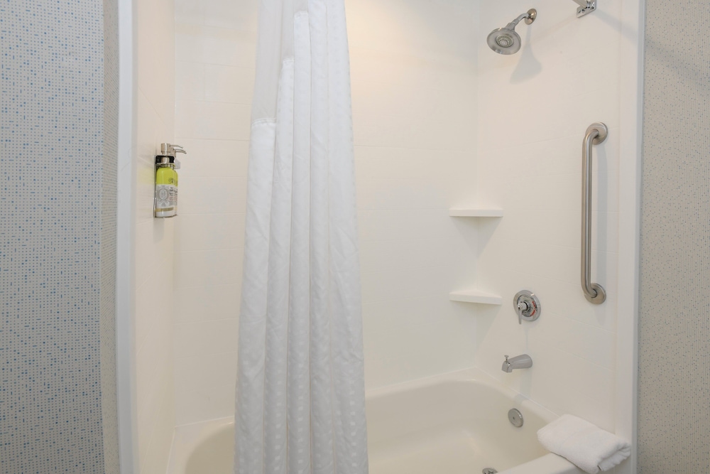 غرفة قياسية بسرير كينج لذوي الإعاقة، Holiday Inn Express Hotel Suites Richwood Cincinnati South 5/5