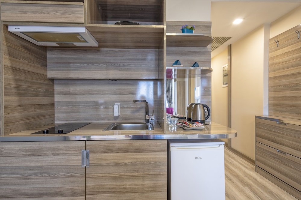 MyHouse N5 Suites 10/69