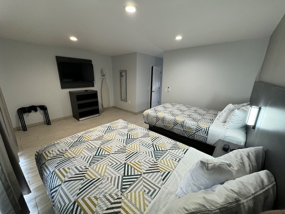 Studio6 Englewood, FL 23/61