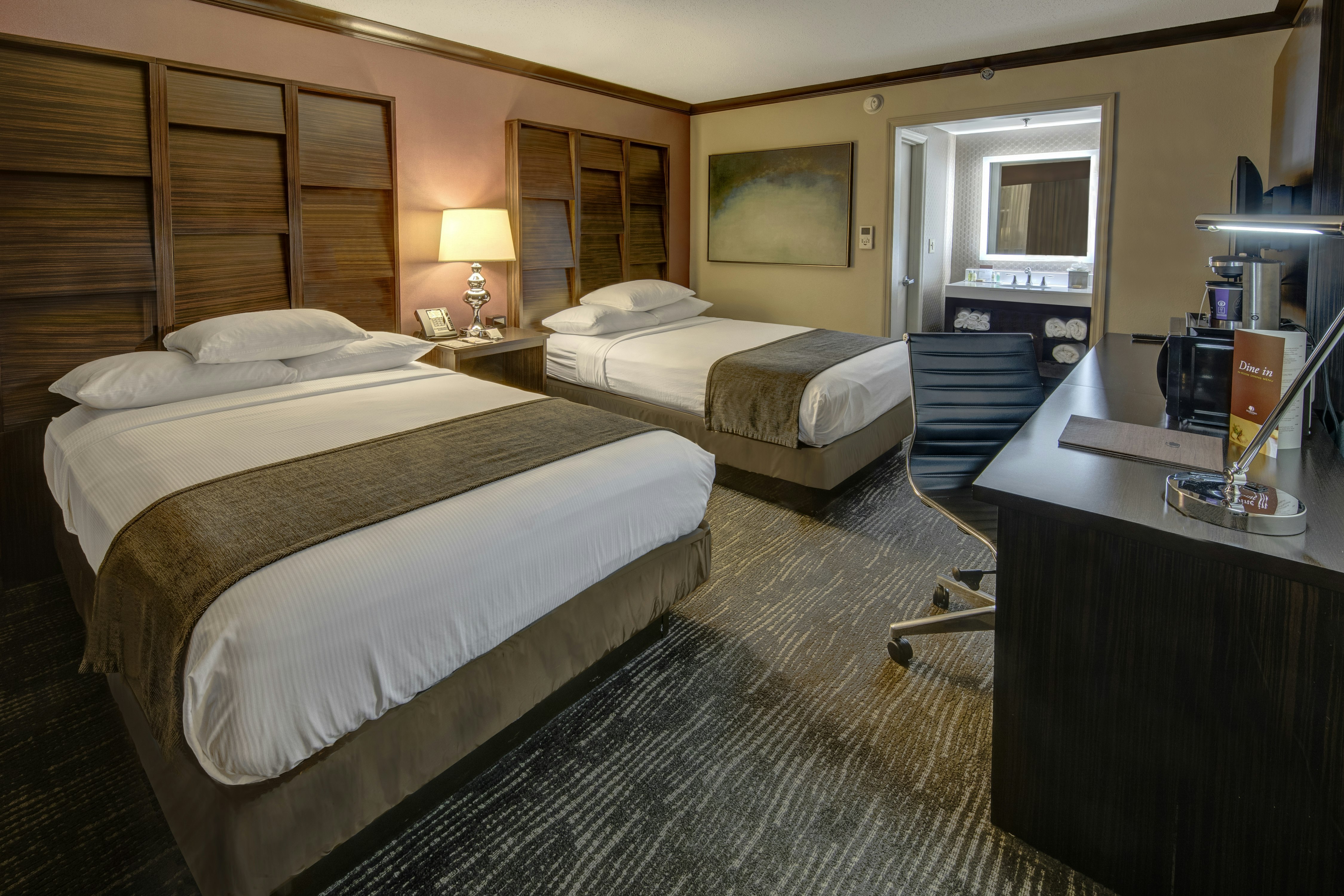 Doubletree By Hilton Hotel Decatur Riverfront 7/23