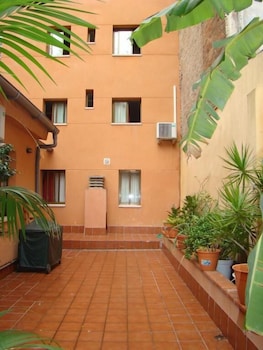 Hostal Baler 28/34