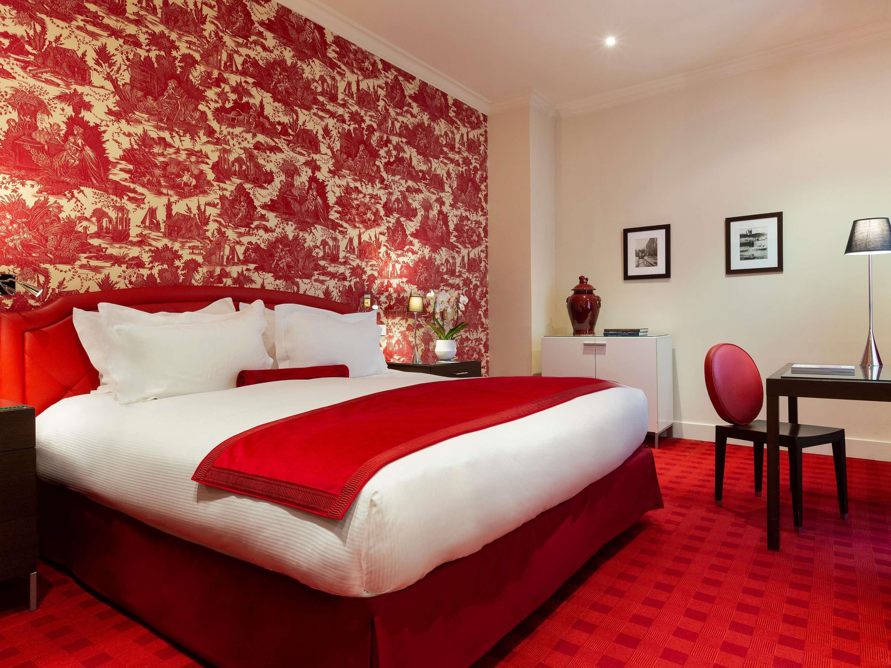 INNER, SUPERIOR, DOUBLE BED, COURTYARD SIDE VIEW
