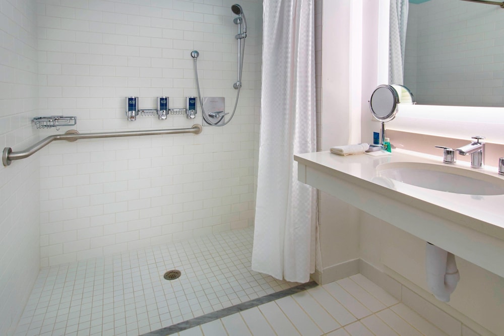 Four Points By Sheraton Punta Gorda Harborside 23/60