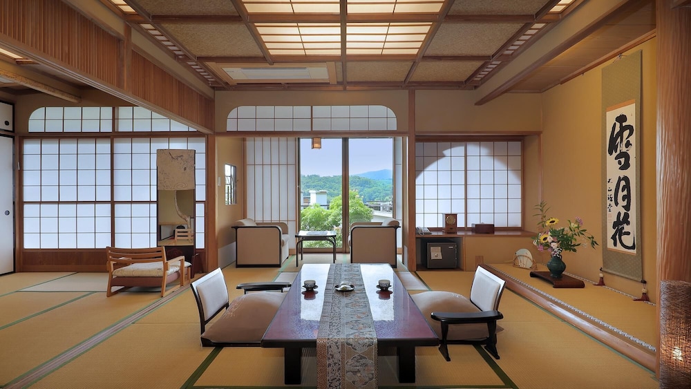 Ryokan Sanjiro 34/49
