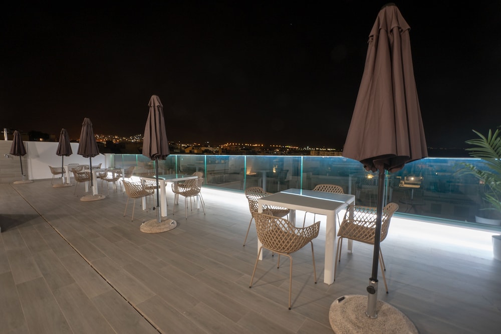 Nerja VG Hostal Boutique 18/25