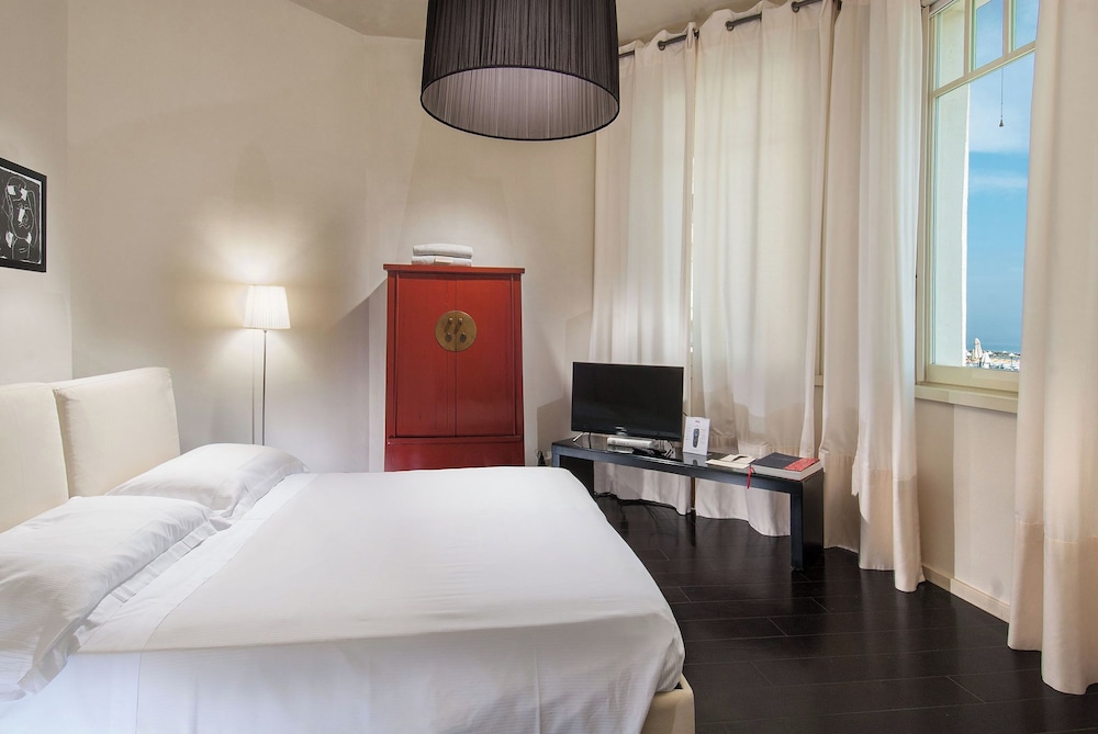 Hotel Carducci 76 27/75