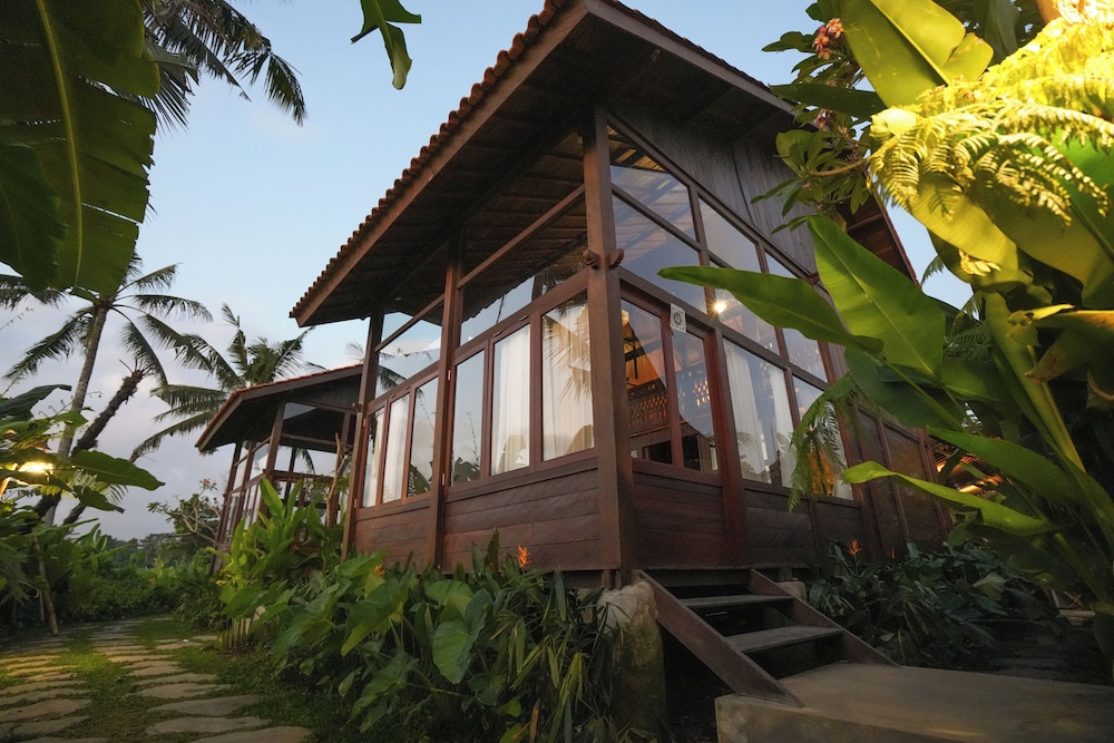 Ubud Art Resort (ex Uma D Mas Villa) 5/48