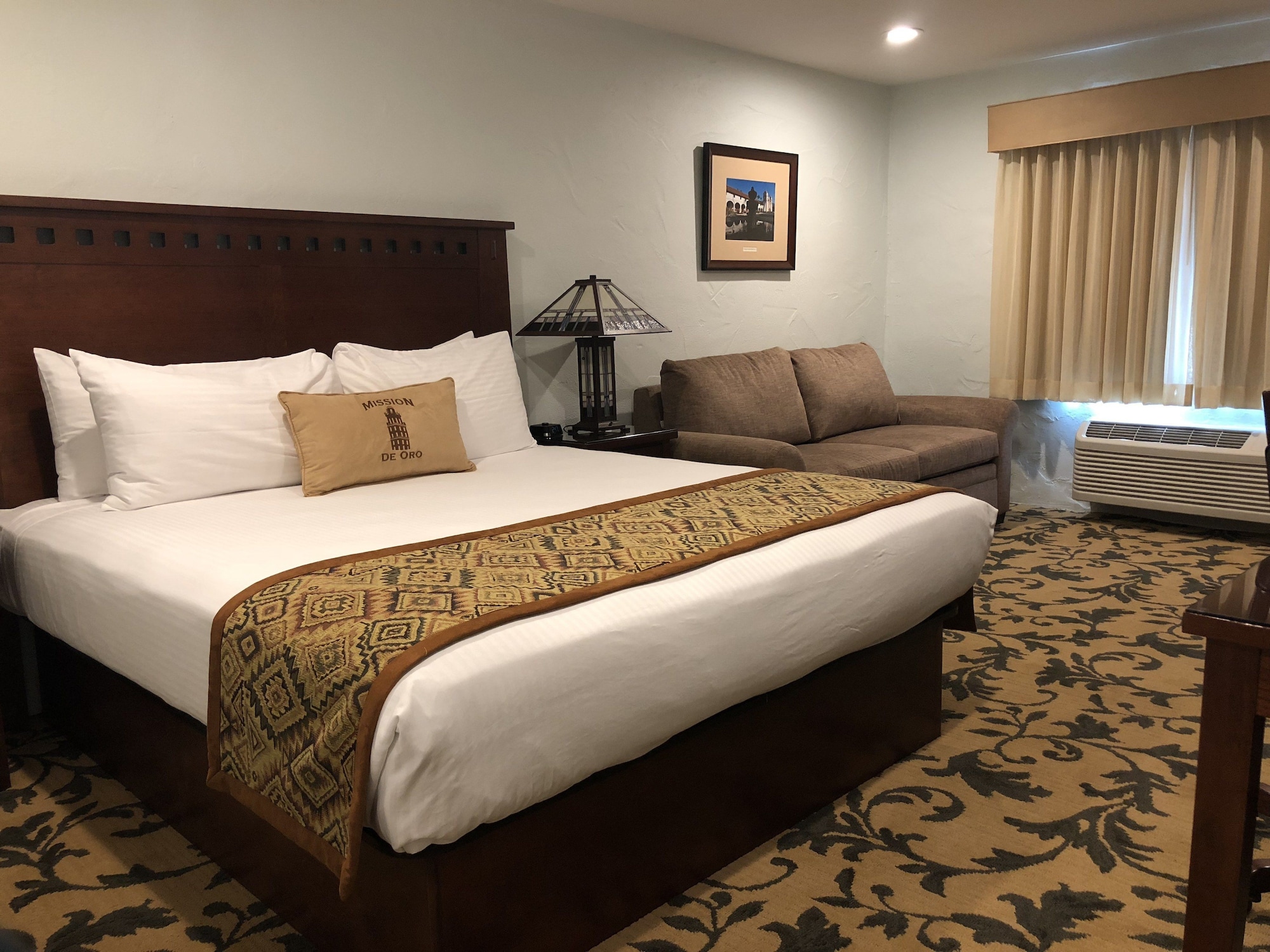 Courtyard, Luxury, King Bed