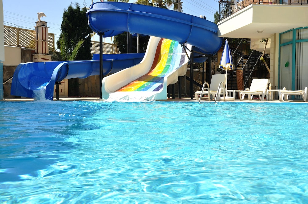 Cinar Family Suite Hotel 44/50
