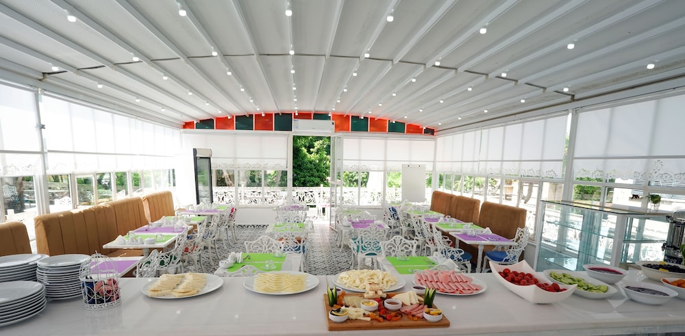 Buyukada Cankaya Hotel 30/50