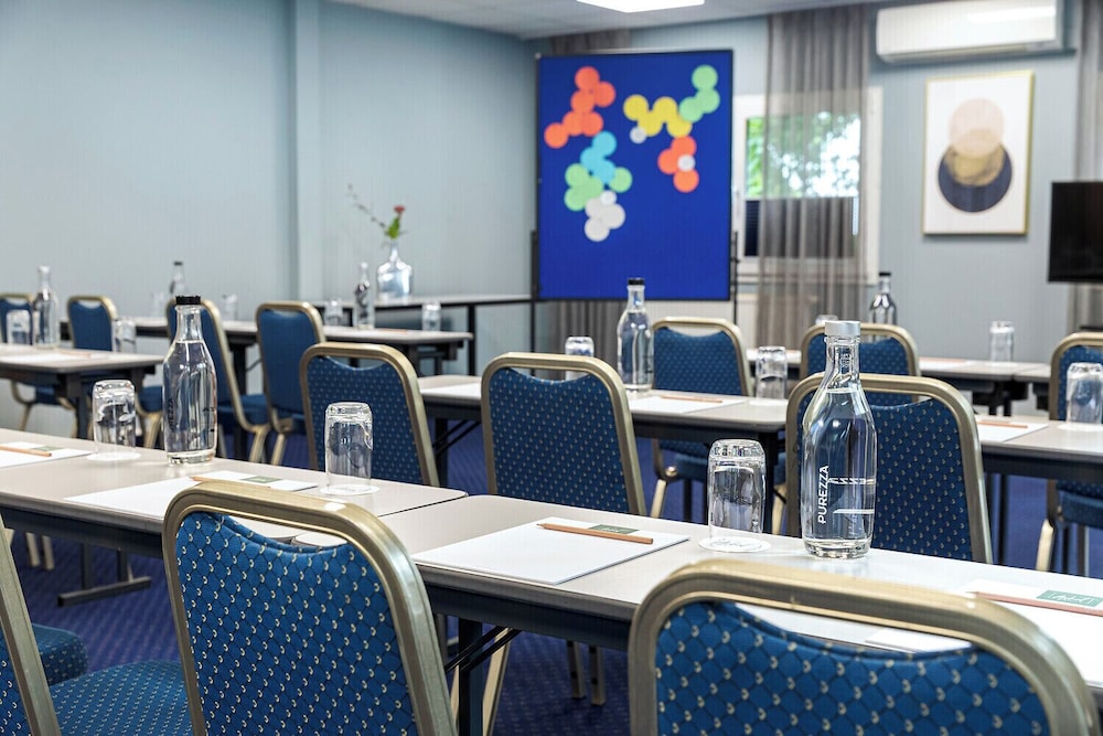 ACHAT Hotel Dresden Elbufer 63/71