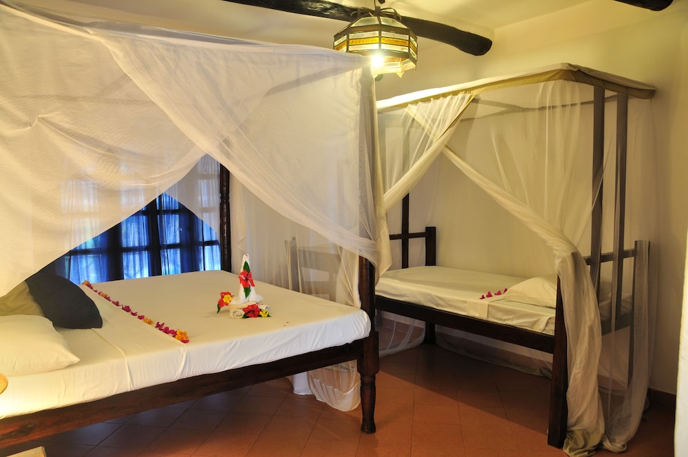 Barracuda Inn Resort 11/51